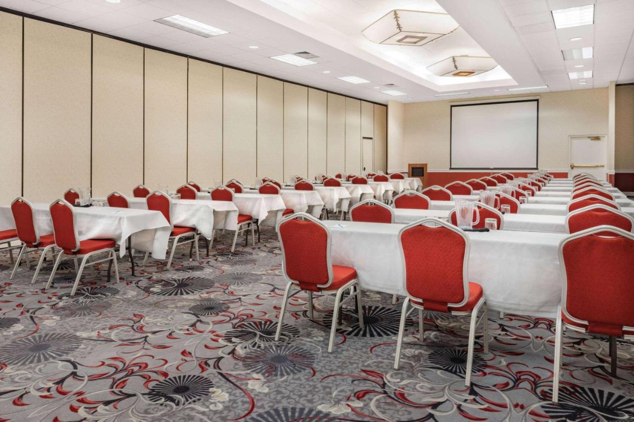 Wyndham Sacramento Hotel Carmichael Ngoại thất bức ảnh