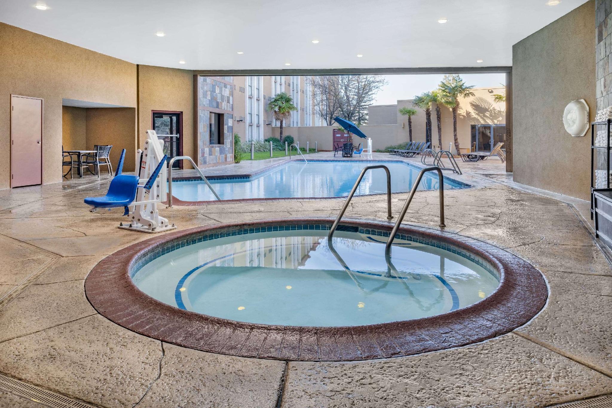 Wyndham Sacramento Hotel Carmichael Ngoại thất bức ảnh