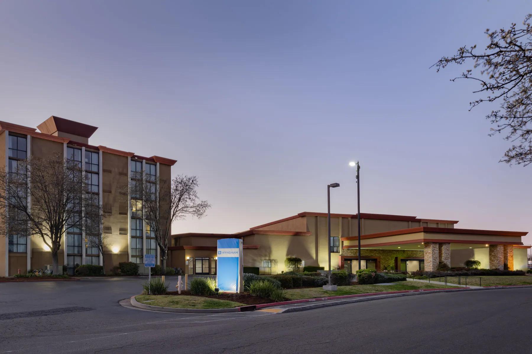 Wyndham Sacramento Hotel Carmichael Ngoại thất bức ảnh